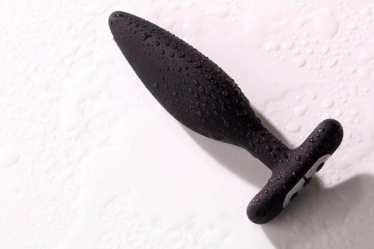 Je Joue - Egon Vibrating Butt Plug Black - PlayLoveToys