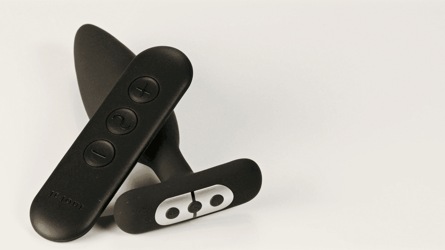 - Je Joue - Onyx Vibrating Butt Plug Black - PlayLoveToys