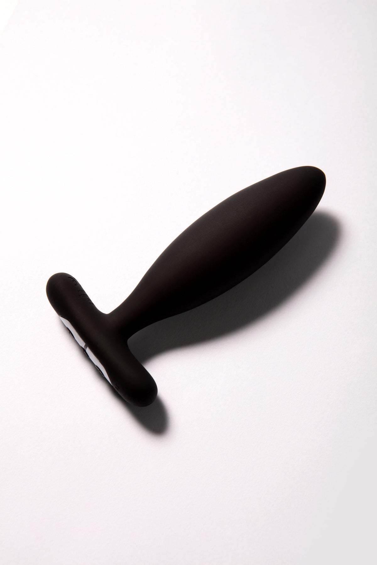 - Je Joue - Vesta Vibrating Butt Plug Black - PlayLoveToys
