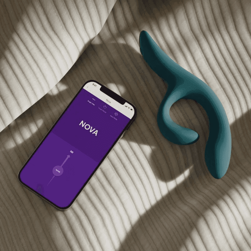 We - Vibe - Date Night Set - Rabbit vibrator Nova 2 and Vibrating Penis ring Pivot - PlayLoveToys