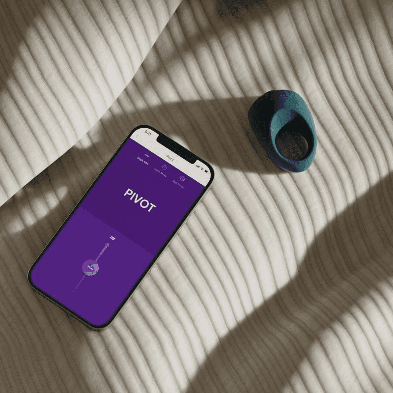 We - Vibe - Date Night Set - Rabbit vibrator Nova 2 and Vibrating Penis ring Pivot - PlayLoveToys