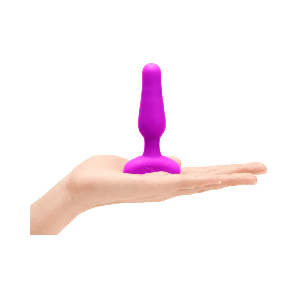 b-Vibe NOVICE PLUG Plug anal vibrant - Télécommande USB 