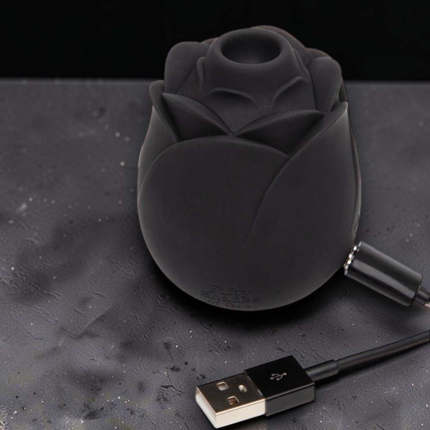 Fifty Shades of Grey Black Rose 2.0 - Clitoral Suction Stimulator