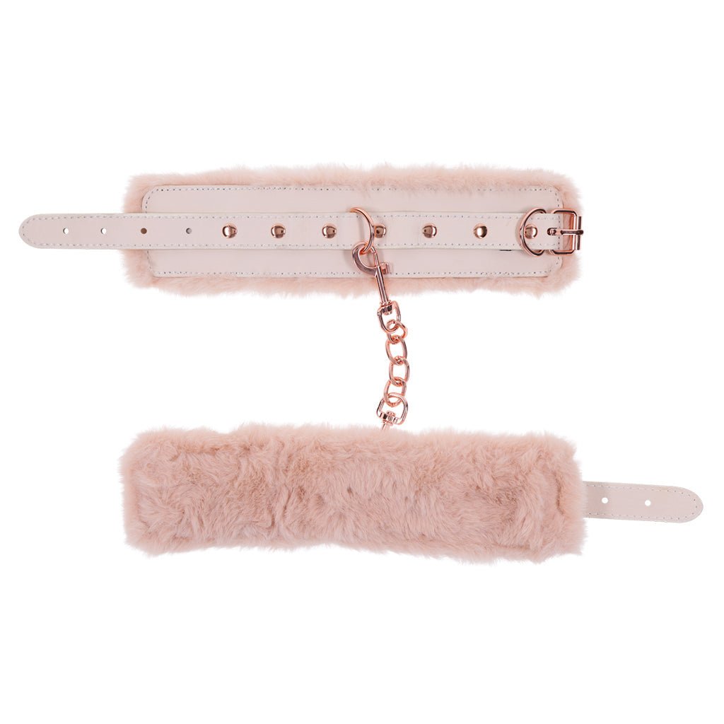 Sex & Mischief - Peaches ‘n CreaMe Fur Handcuffs - PlayLoveToys